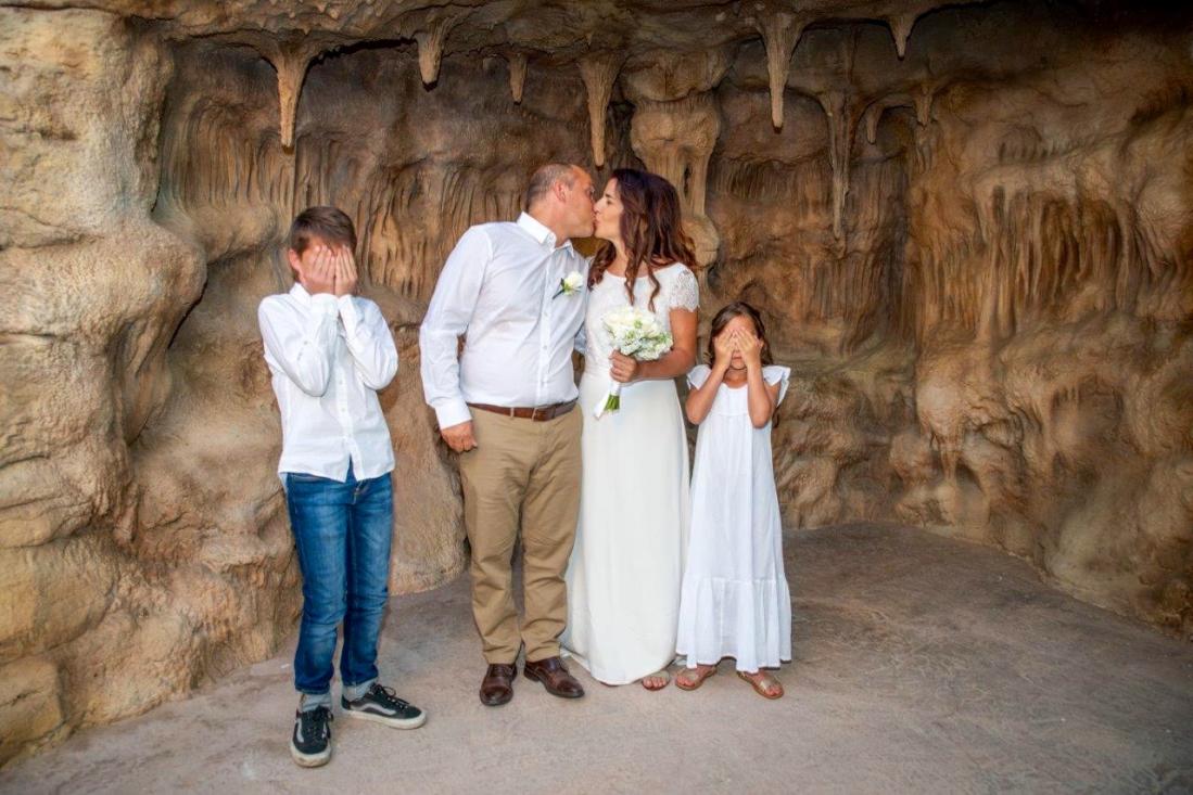 LOVE CAVE